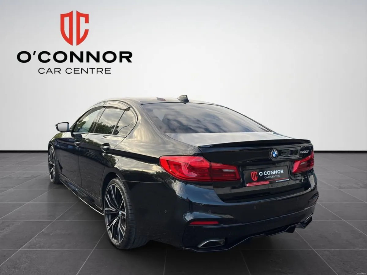 BMW 5-Series Executive comfort when you need it. s - Image 4