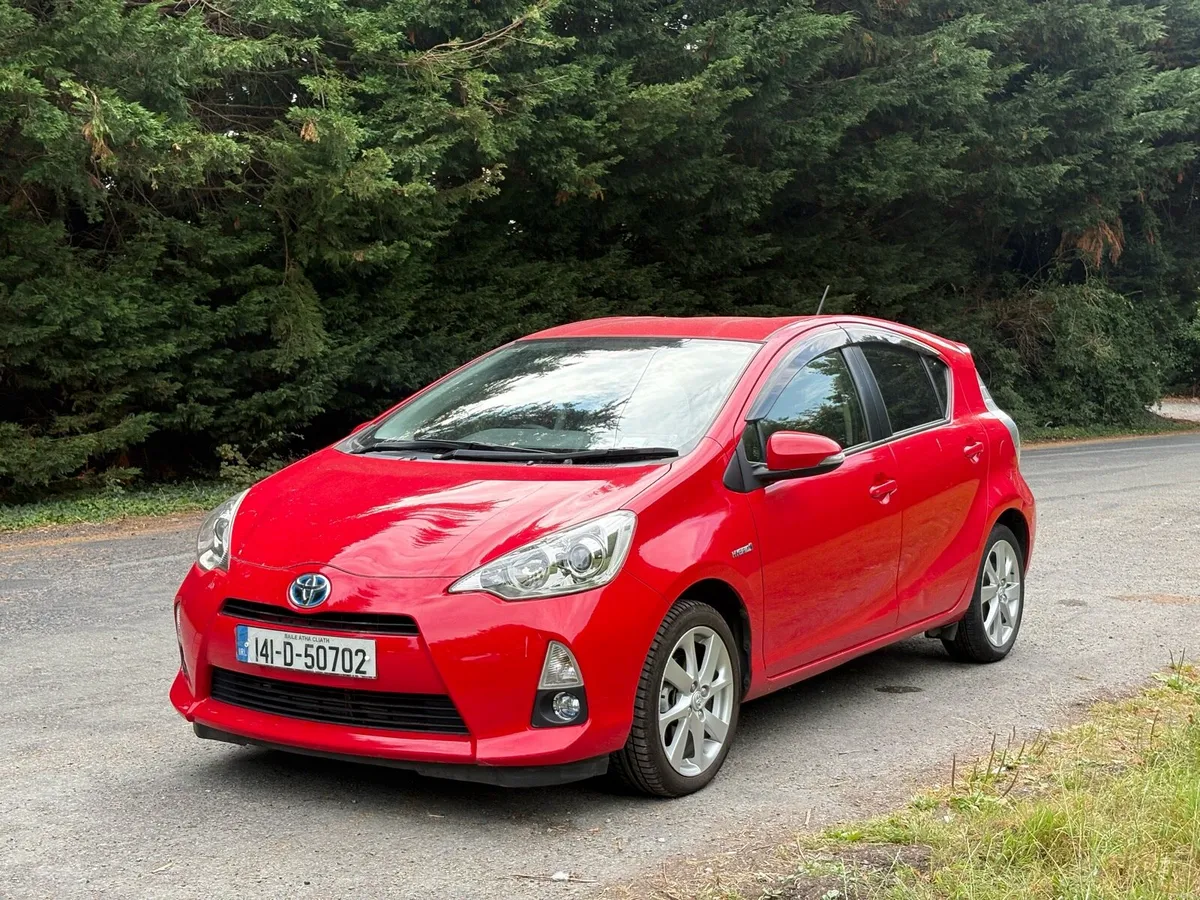 **77000KMS NCT 2027** Aqua 1.5 Hybrid Auto - Image 3