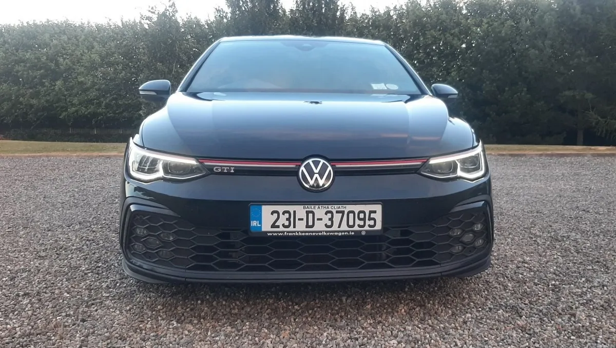 Volkswagen Golf 2023 - Image 3