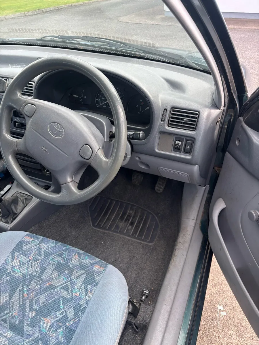 Toyota Starlet - Image 6