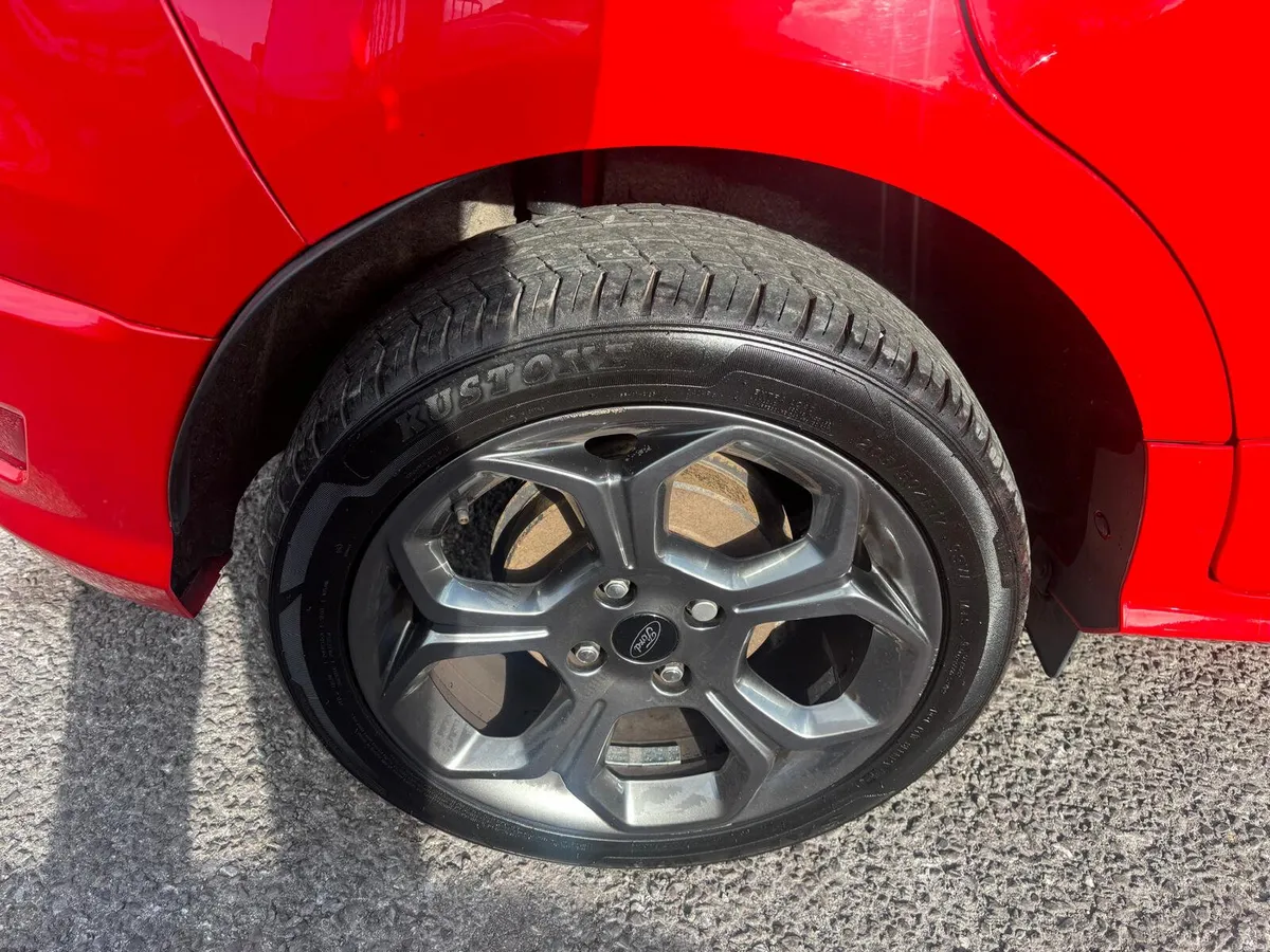 Ford EcoSport 2019  DIESEL  1.5 ST LINE  LOW KMS - Image 6