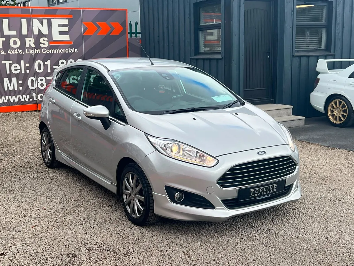 //STUNNING 1.0 ECO-BOAST//LOW KMS //AUTO//LIKE NEW - Image 4