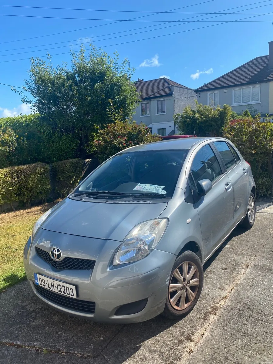Toyota Yaris 2009 - Image 1