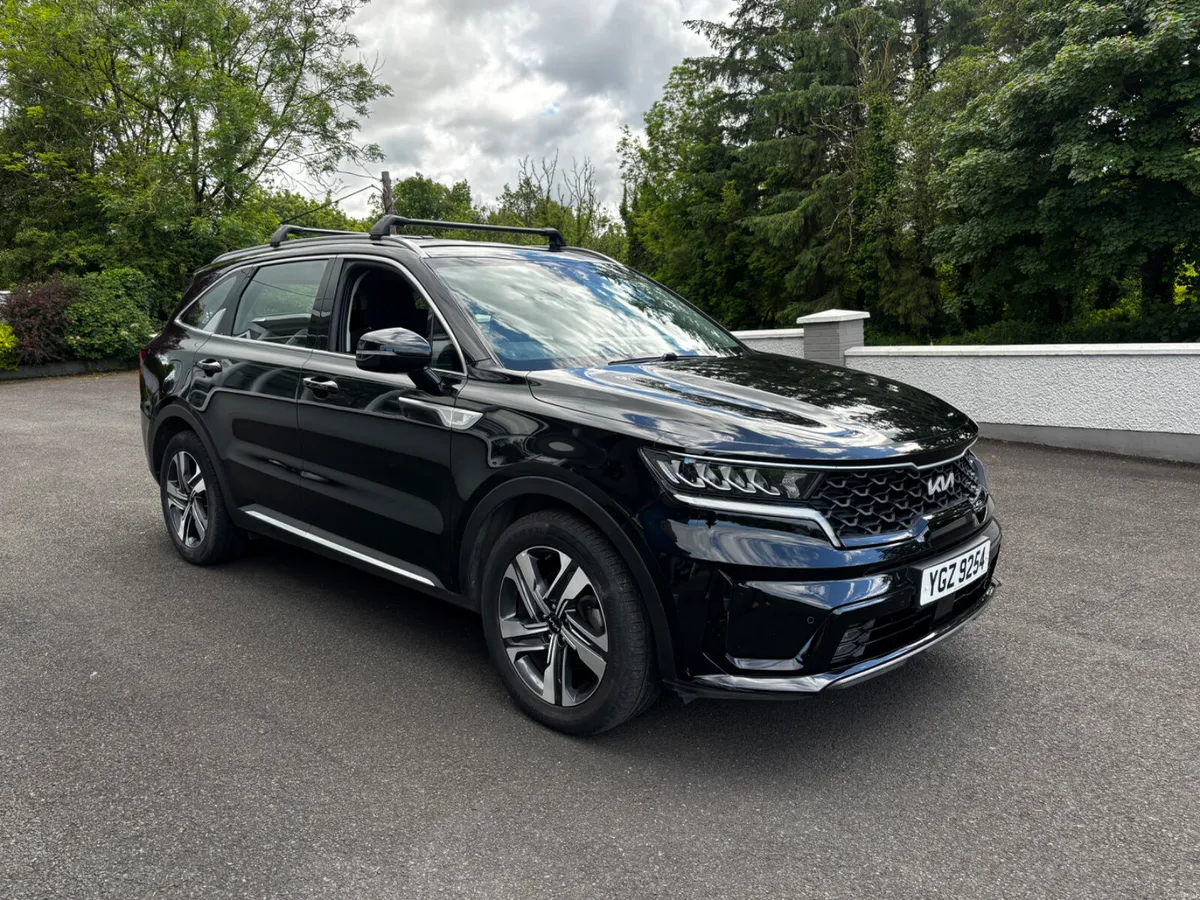 Mar 2023 Kia Sorento 1.6 T-GDi PHEV 2 5dr Auto - Image 1