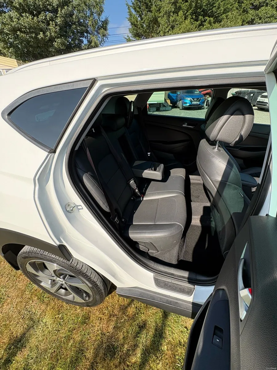 HYUNDAI TUCSON - Image 6