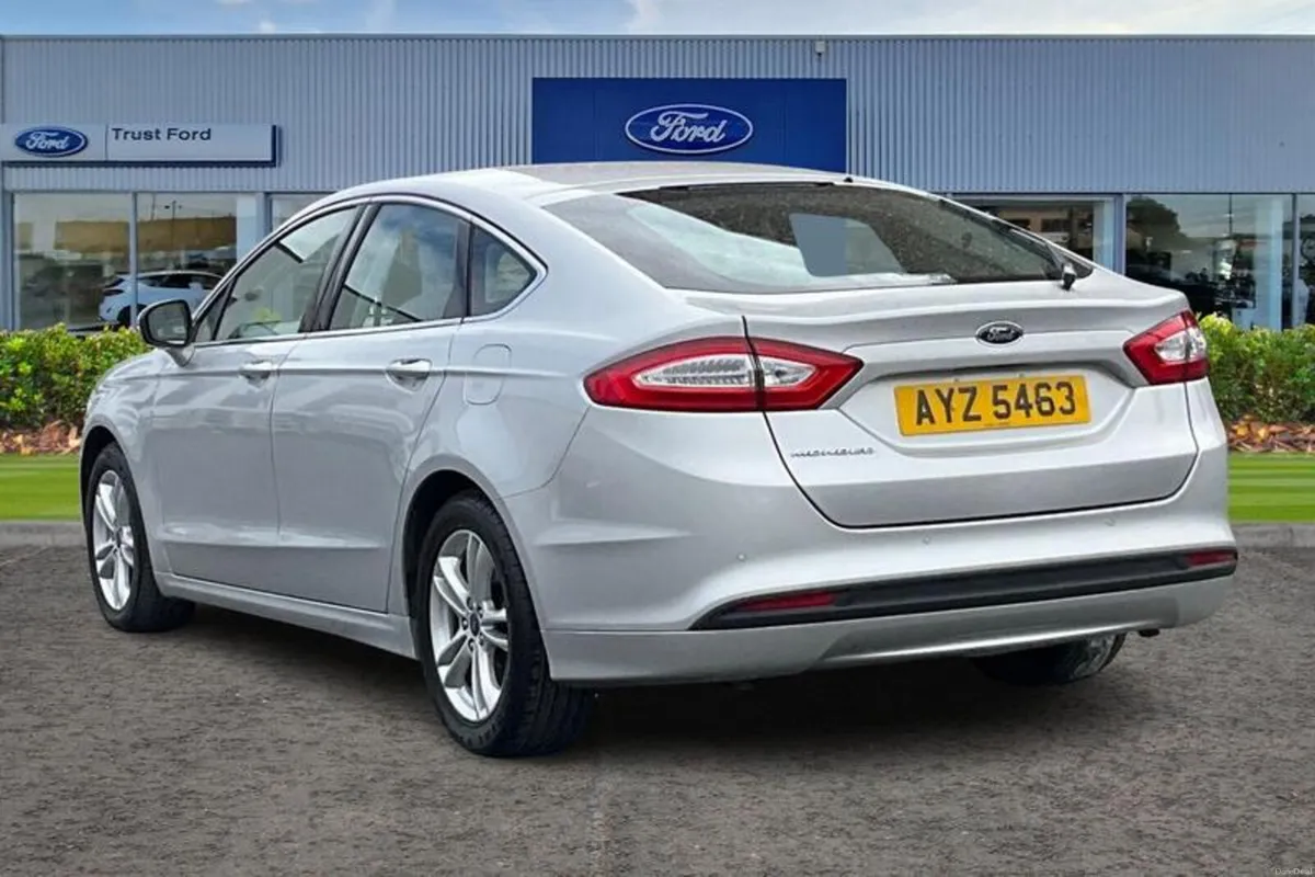 Ford Mondeo 2.0 TDCi Zetec Edition 5dr Powershift - Image 2