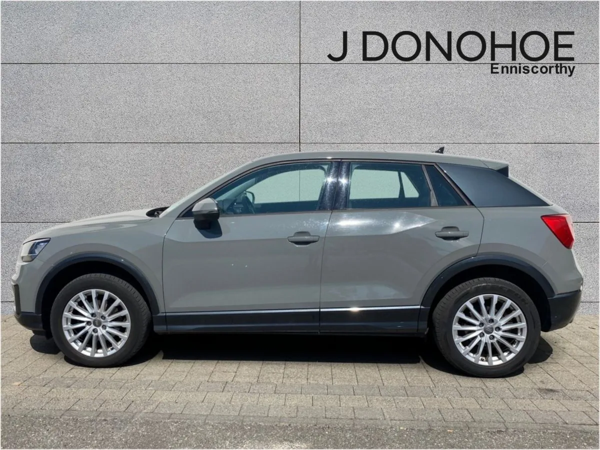 Audi Q2 35 TFSI 150HP S Tronic SE Sunroof - Image 3