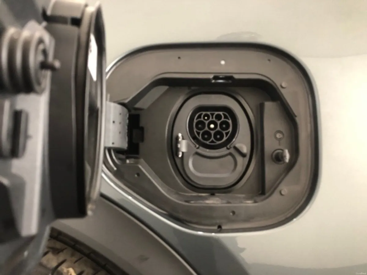 Toyota C-HR C-HR+ Premier - Image 6