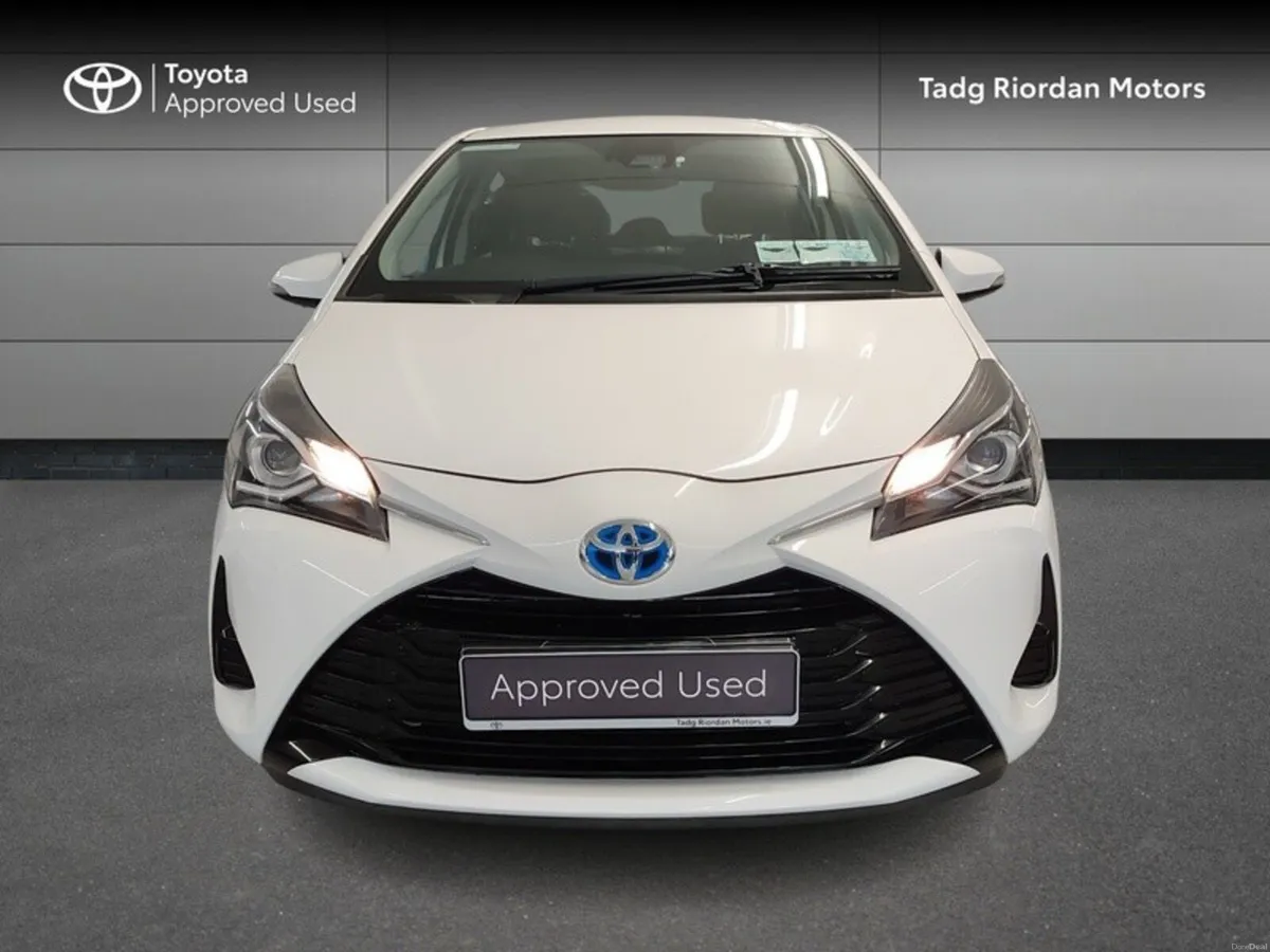 Toyota Yaris HYBRID AURA 4DR AUTO - Image 5