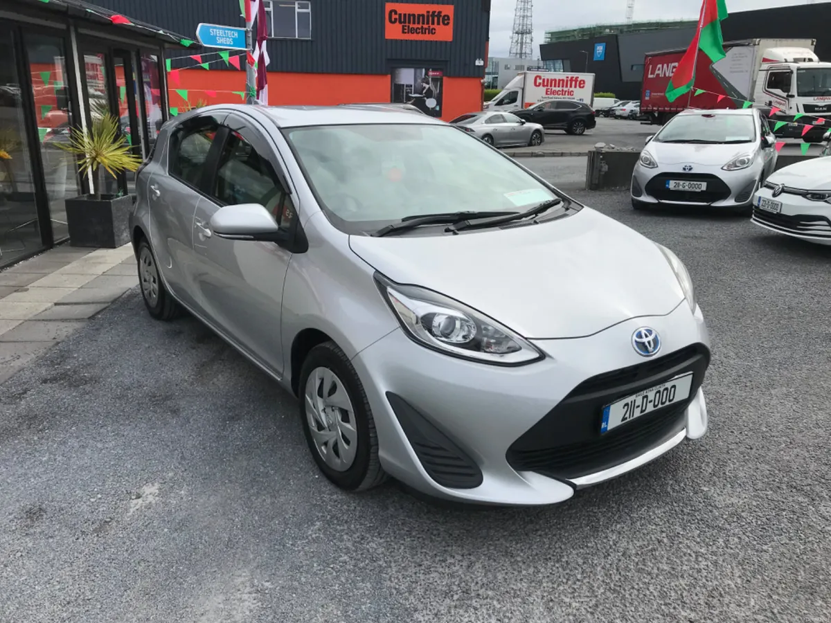 2021 TOYOTA AQUA AUTO - Image 4