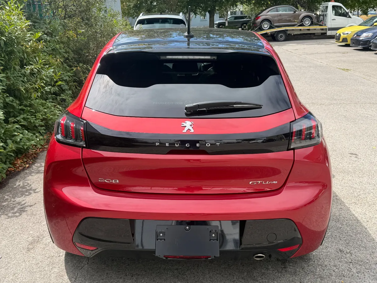 Peugeot 208 GT Line 1.2 Automatic - Image 4