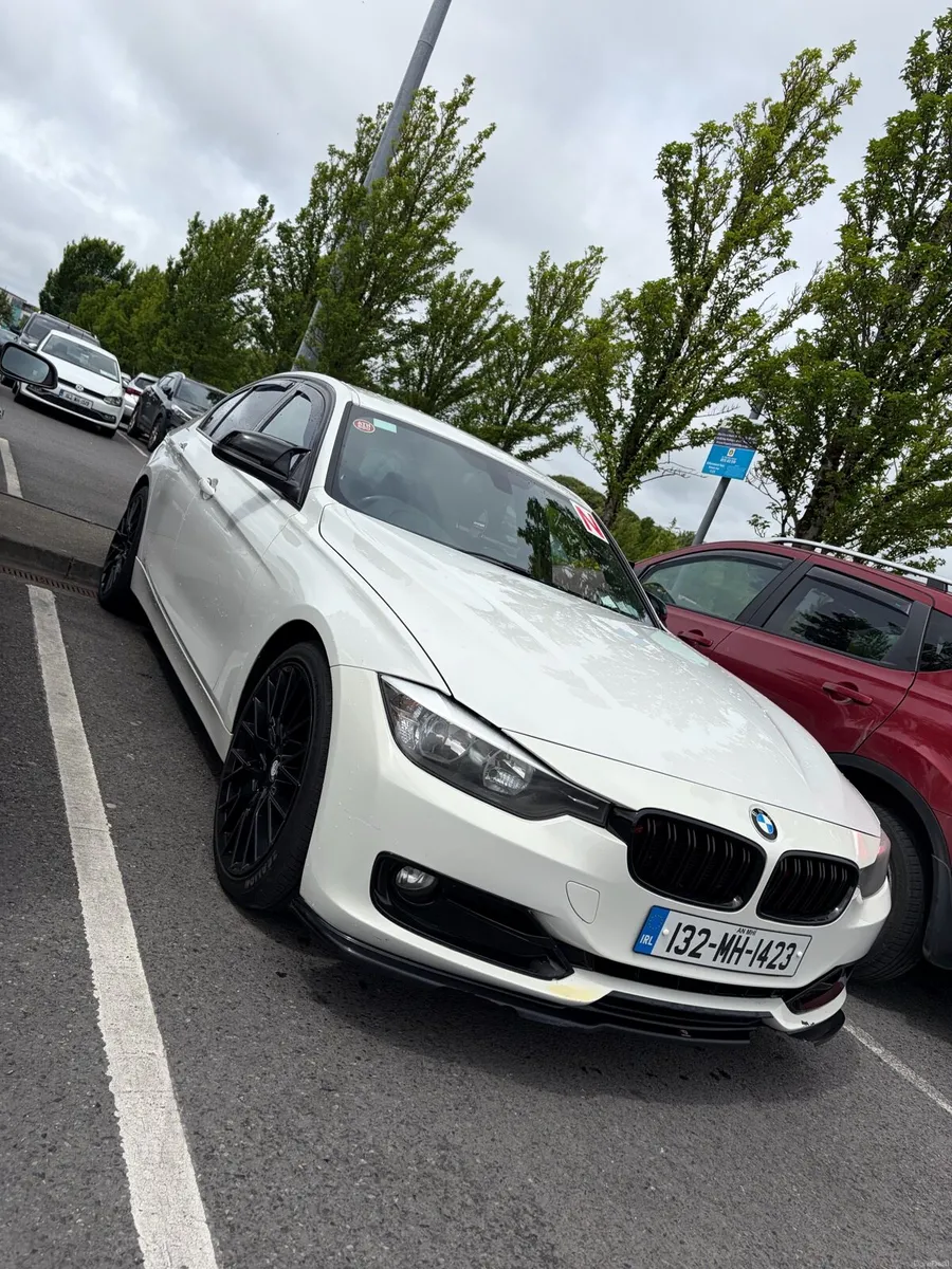 2013 bmw 318D sport - Image 1