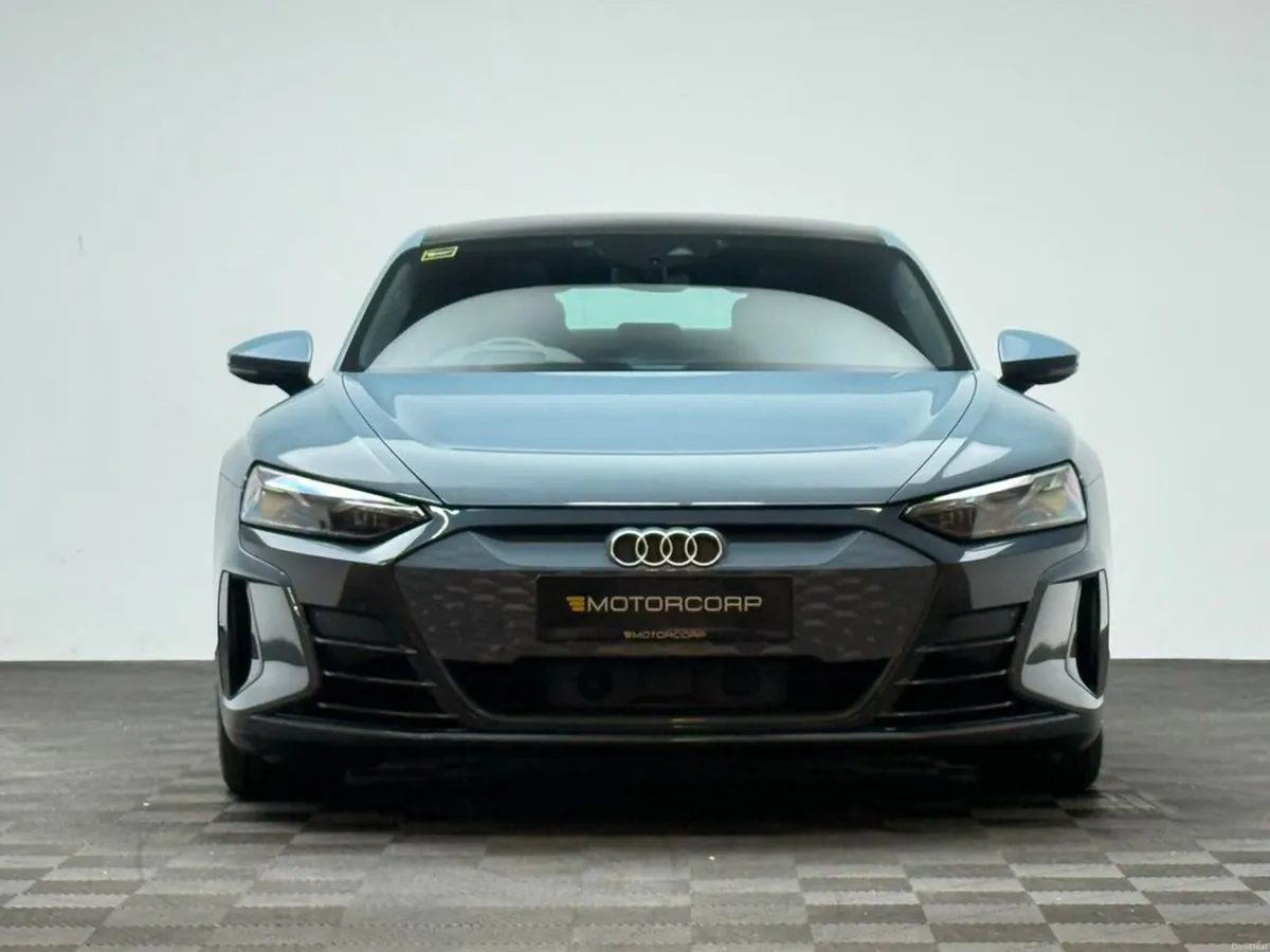 Audi e-tron GT GT 522HP QUATTRO *PAN ROOF* - Image 2
