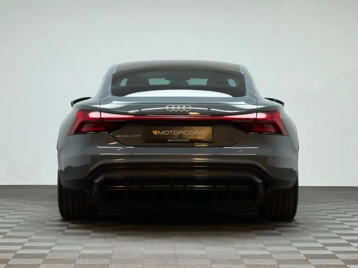 Audi e-tron GT GT 522HP QUATTRO *PAN ROOF* - Image 6