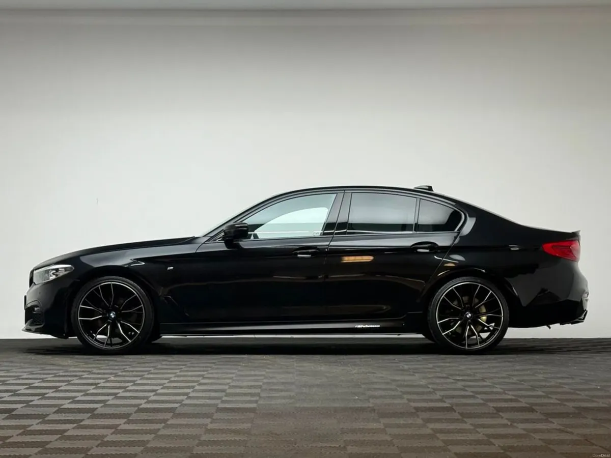 BMW 5-Series 520D M SPORT - Image 4