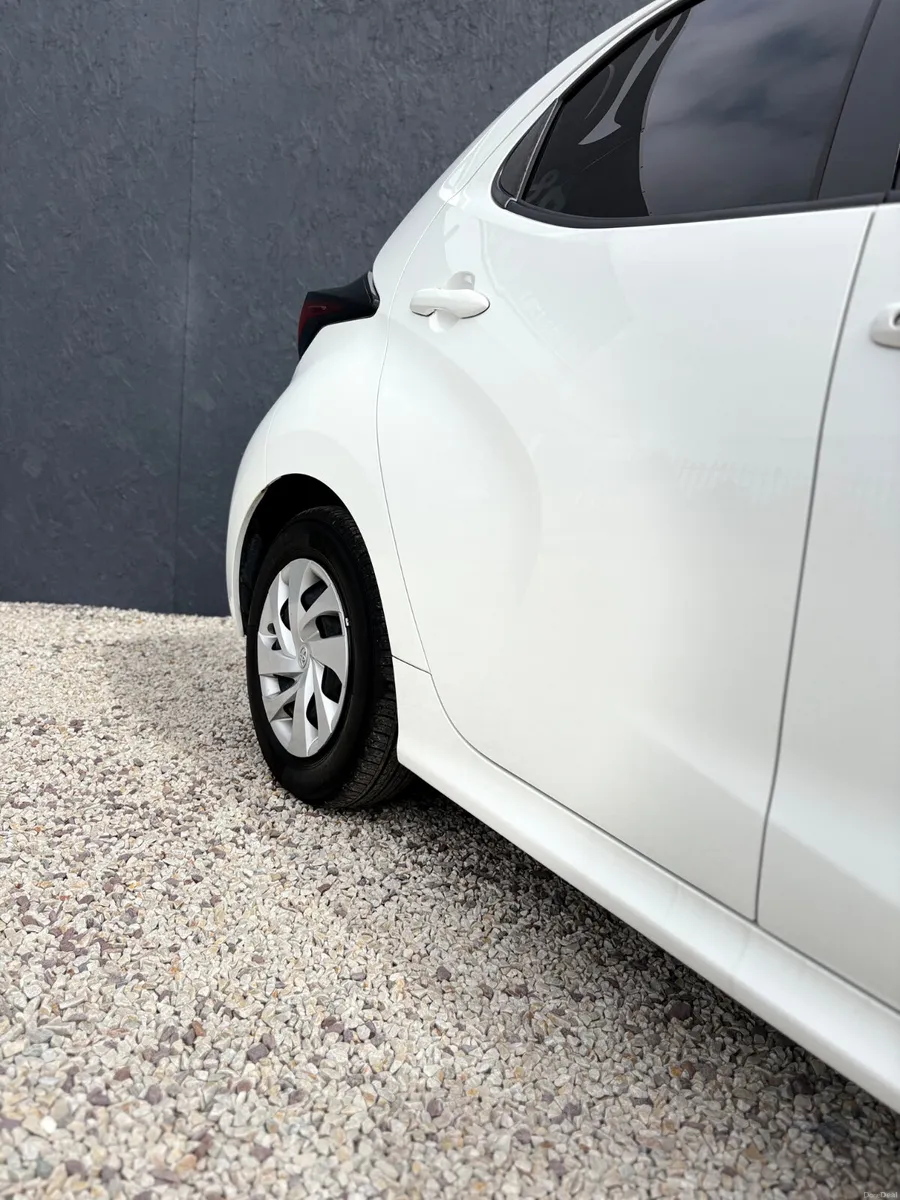 Toyota Yaris 1.0 VVTi Automatic 2021 - Image 3