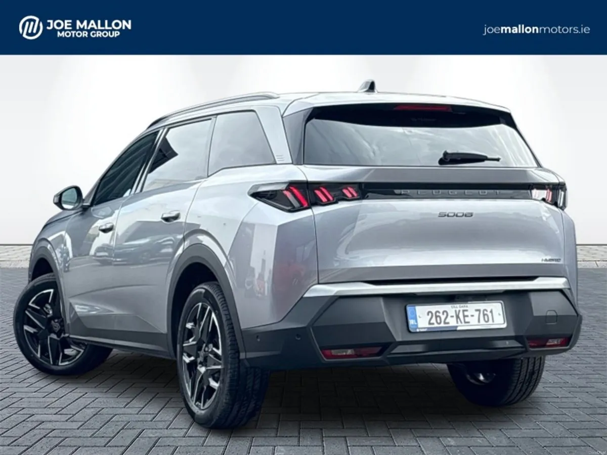 Peugeot 5008 1.2 MHEV 145bhp E-DCS6 Allure - Image 2