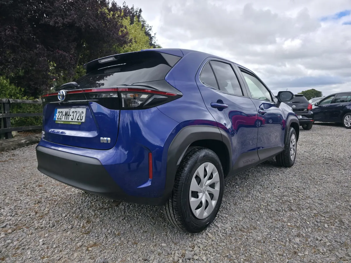 2022 Toyota Yaris Cross 1.5 Hybrid - Image 5