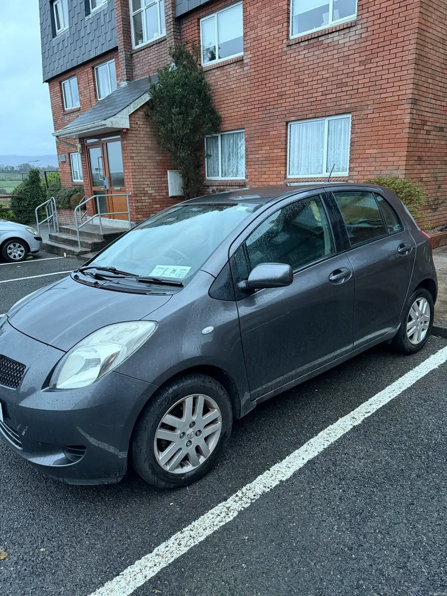 Toyota Yaris 1.3L - Image 3