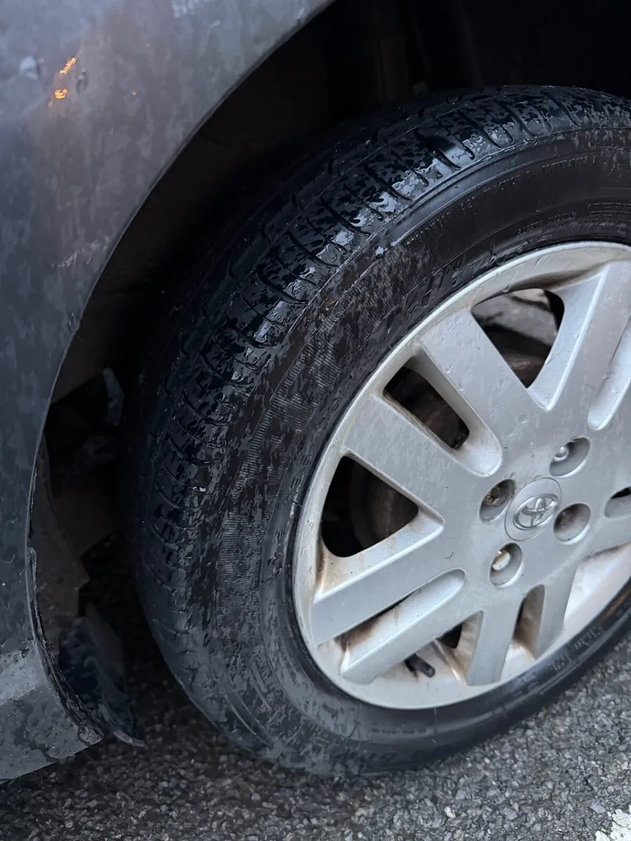 Toyota Yaris 1.3L - Image 4
