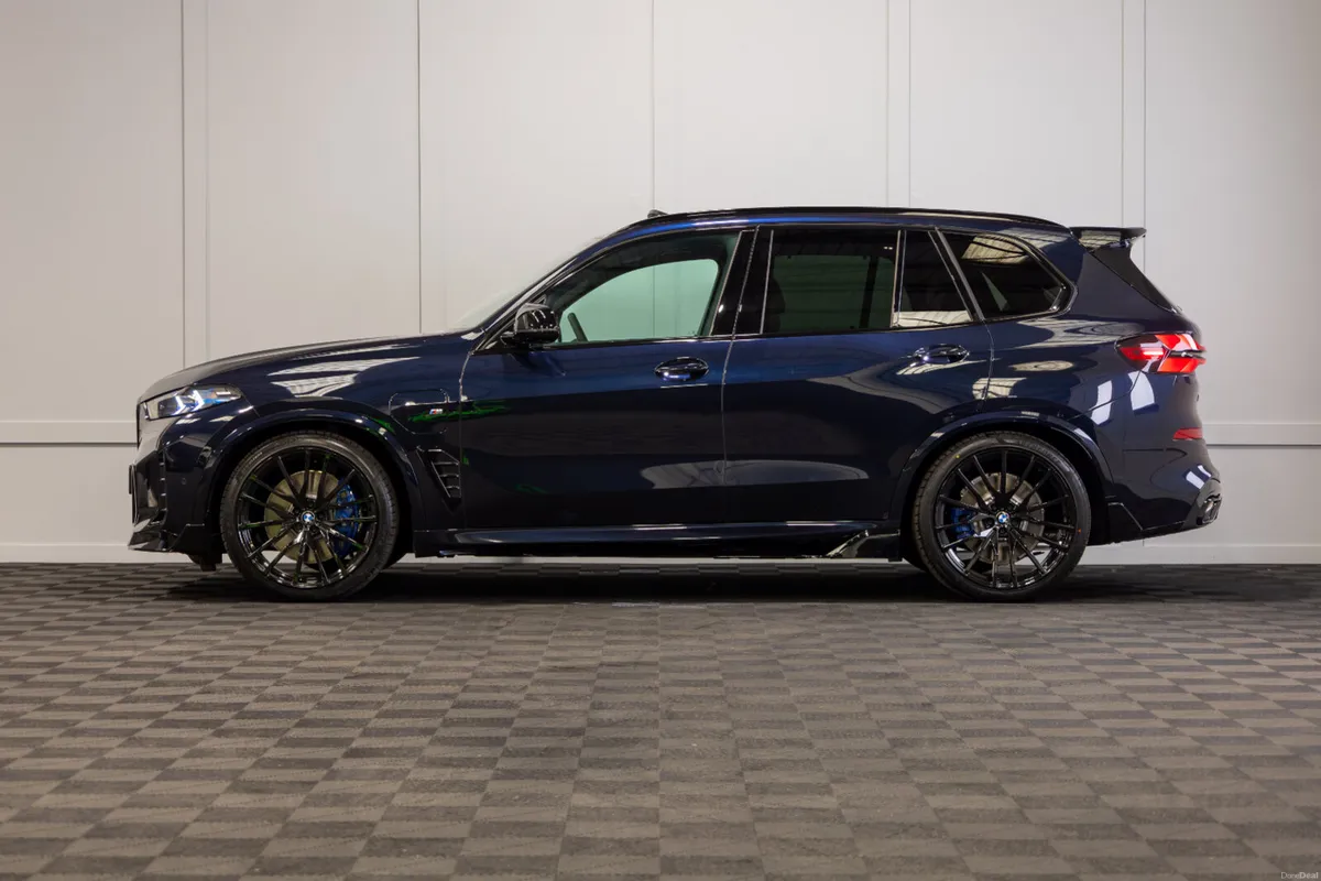 262 BMW X5 X-Drive 50e M-Sport *Pan Roof - Image 3
