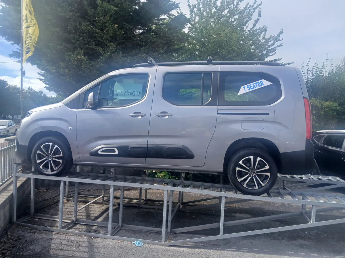 7 seater Citroen Berlingo multispace 192 reg - Image 1