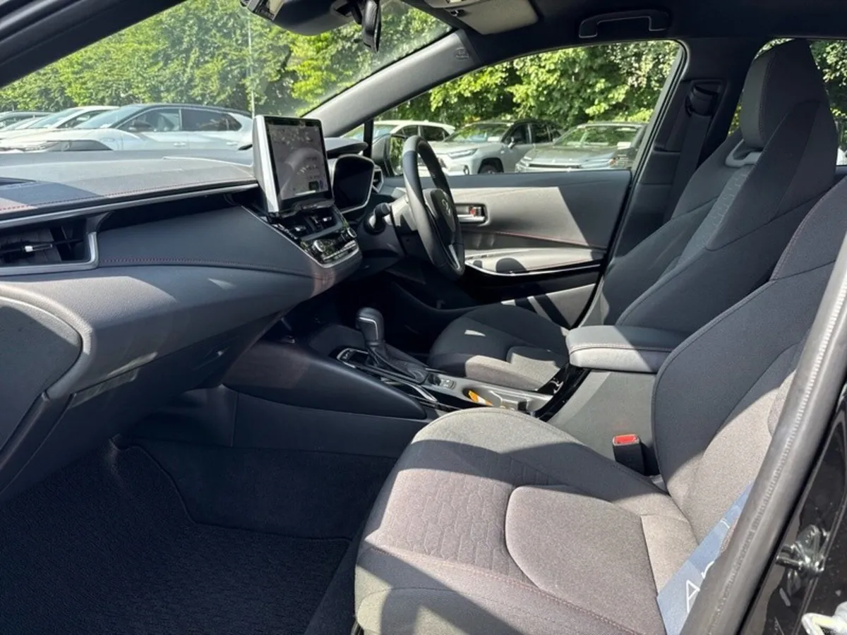 Toyota Corolla COROLLA HYBRID SPORT 1.8 H/B - Image 6