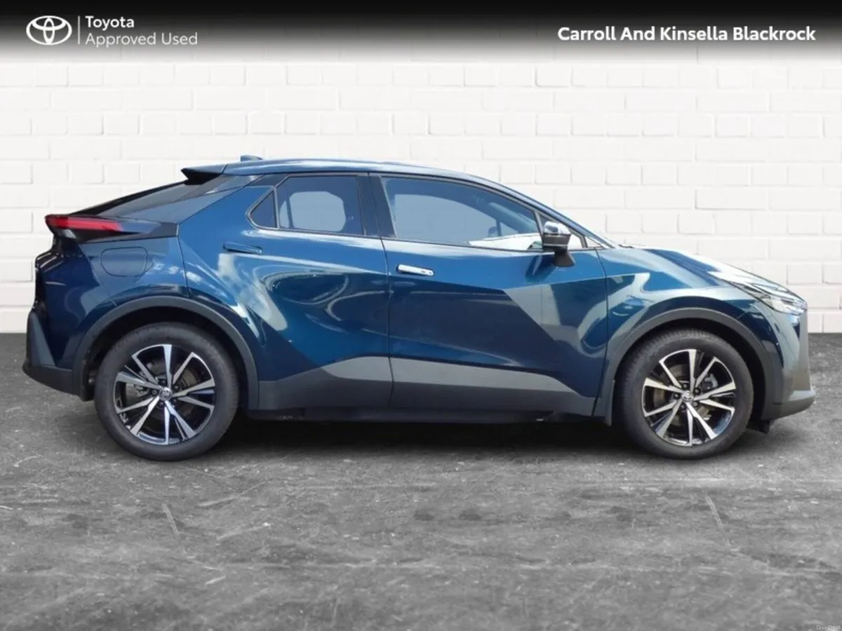 Toyota C-HR Phev Sport - Image 3