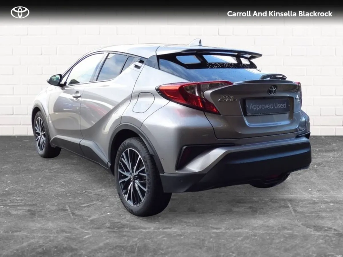 Toyota C-HR Hybrid Sol - Image 2