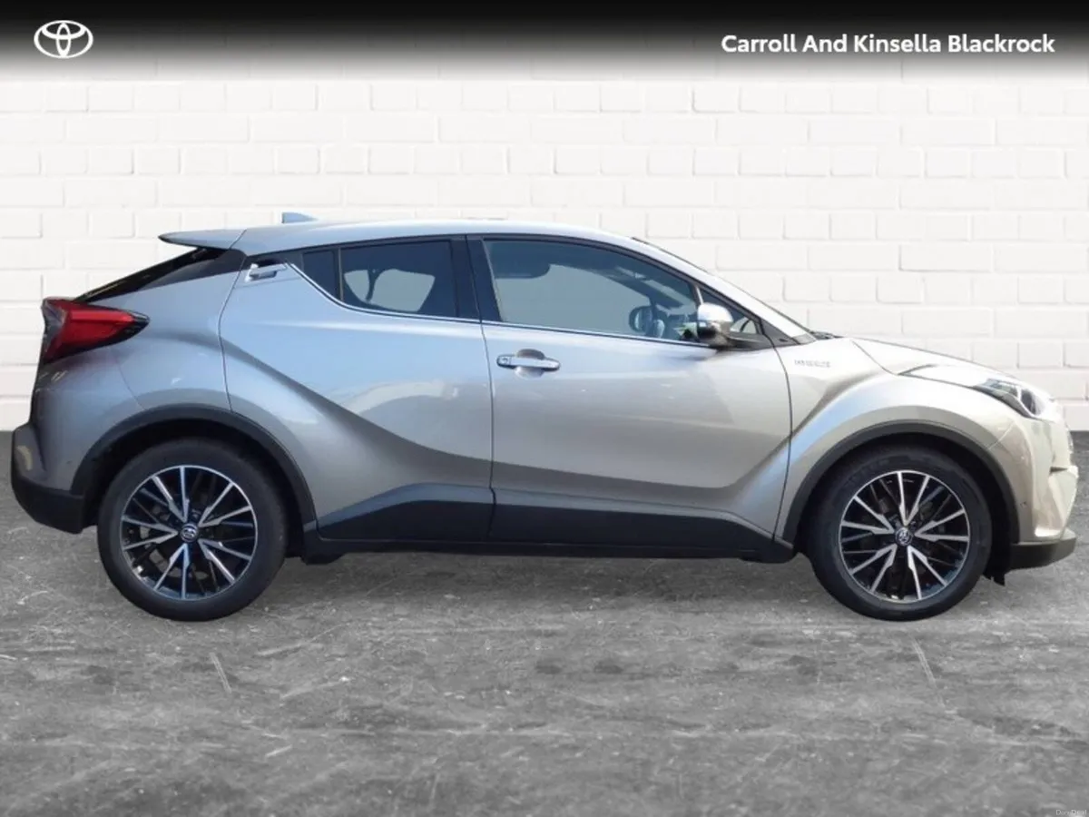 Toyota C-HR Hybrid Sol - Image 3