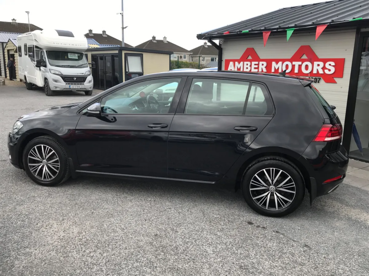 2017 Volkswagen Golf 1.4 TSI - Image 5