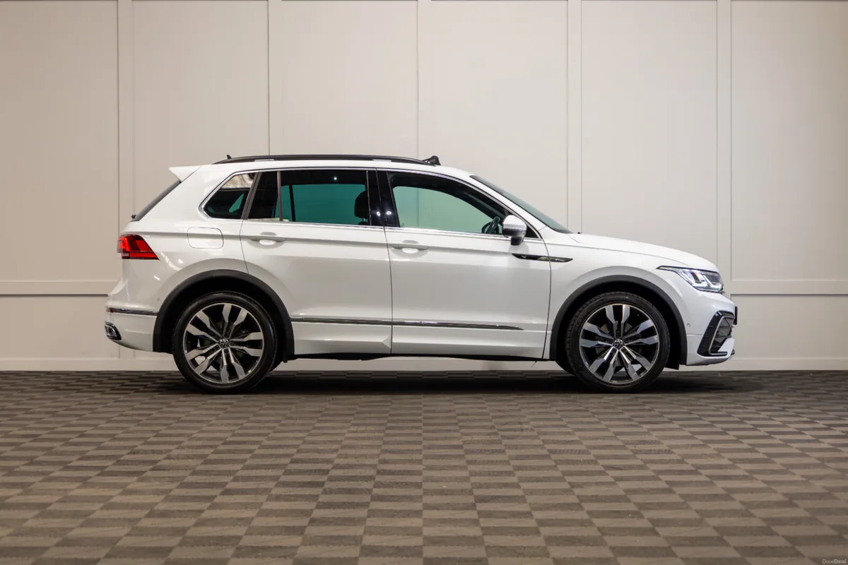 2021 Volkswagen Tiguan R-Line - Image 6