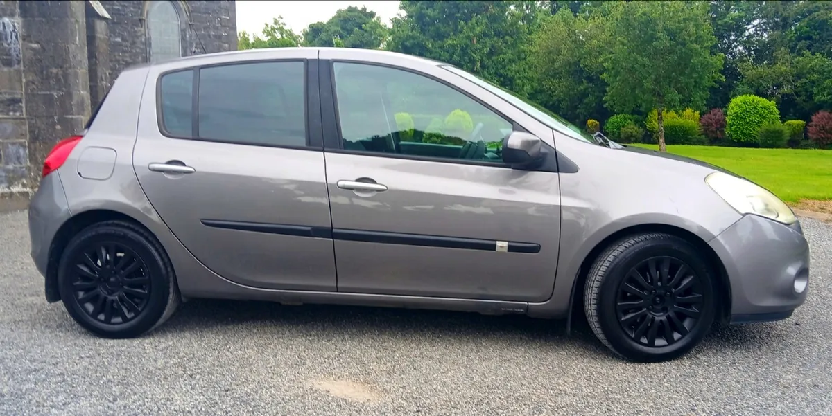 11 Renault Clio 1.5dci Tax & Nct 4 27 - Image 2