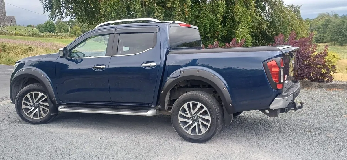Nissan NAVARA 2.3 DCI TEKNA ......NO VAT.... - Image 4
