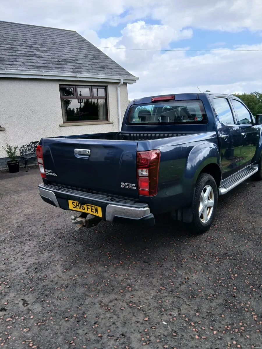 Isuzu D-MAX 84000 miles - Image 3
