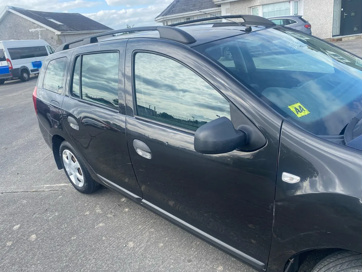 Car - Image 3