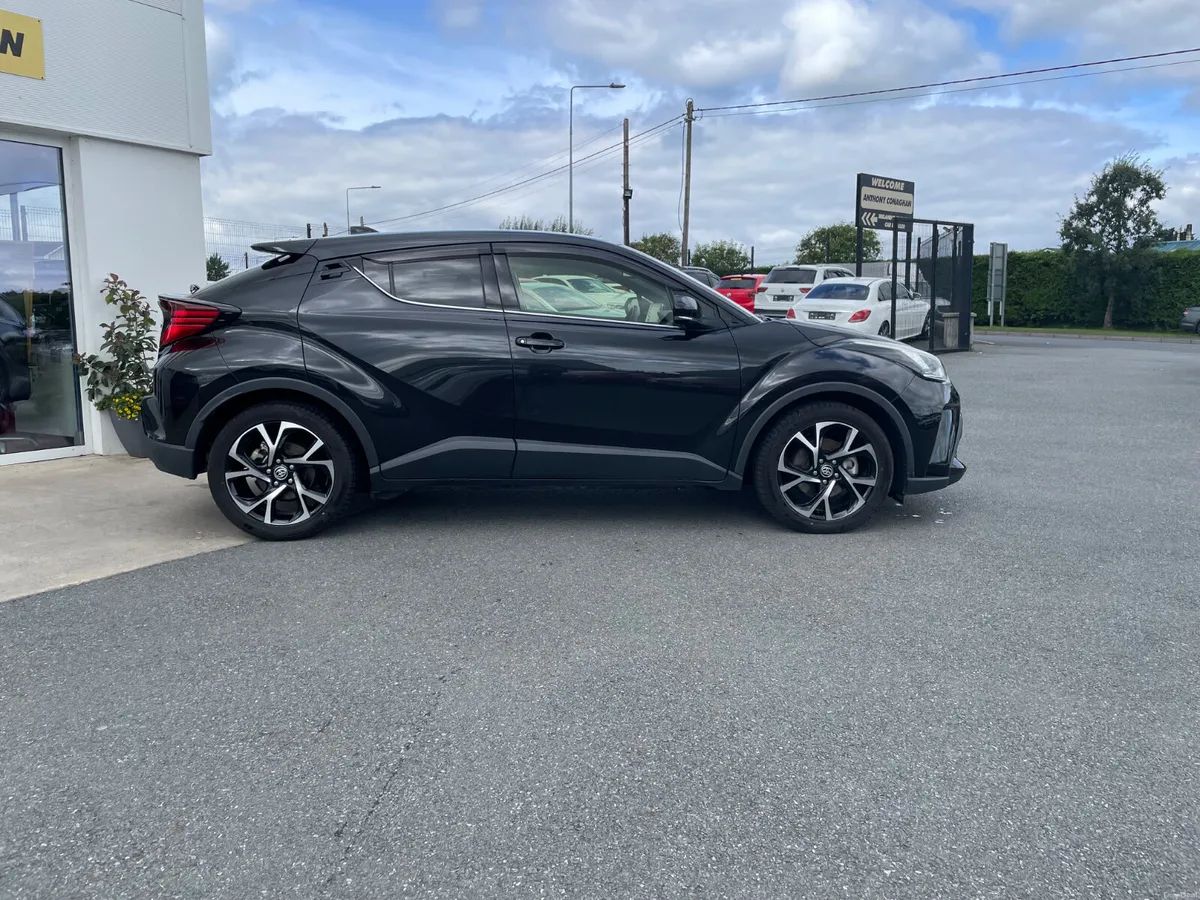 2021 Toyota CH-R - Image 2