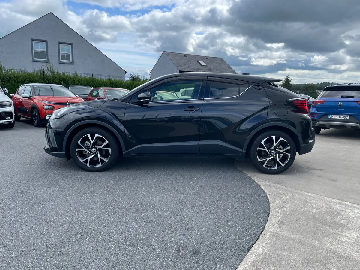2021 Toyota CH-R - Image 6