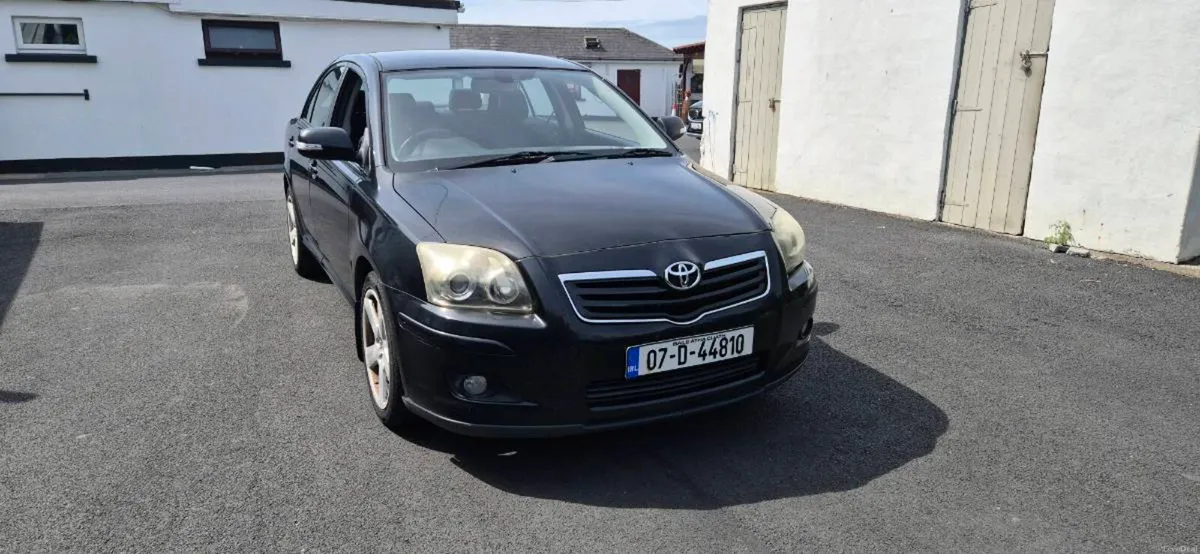 Toyota avensis 1.8 luna - Image 1