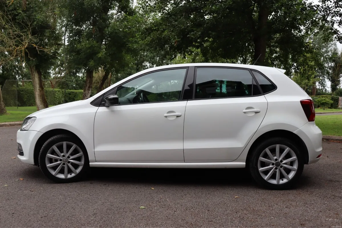 2015 Vw polo se design edition 1.0mpi - Image 4