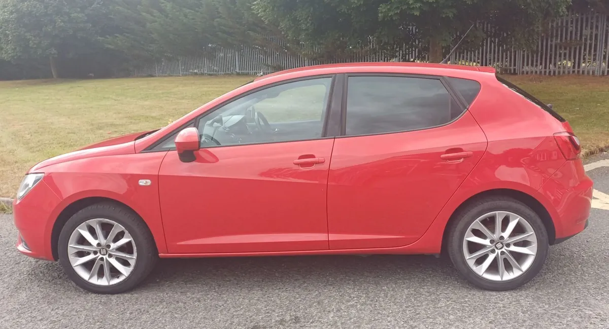 SEAT Ibiza 2014 - Image 1