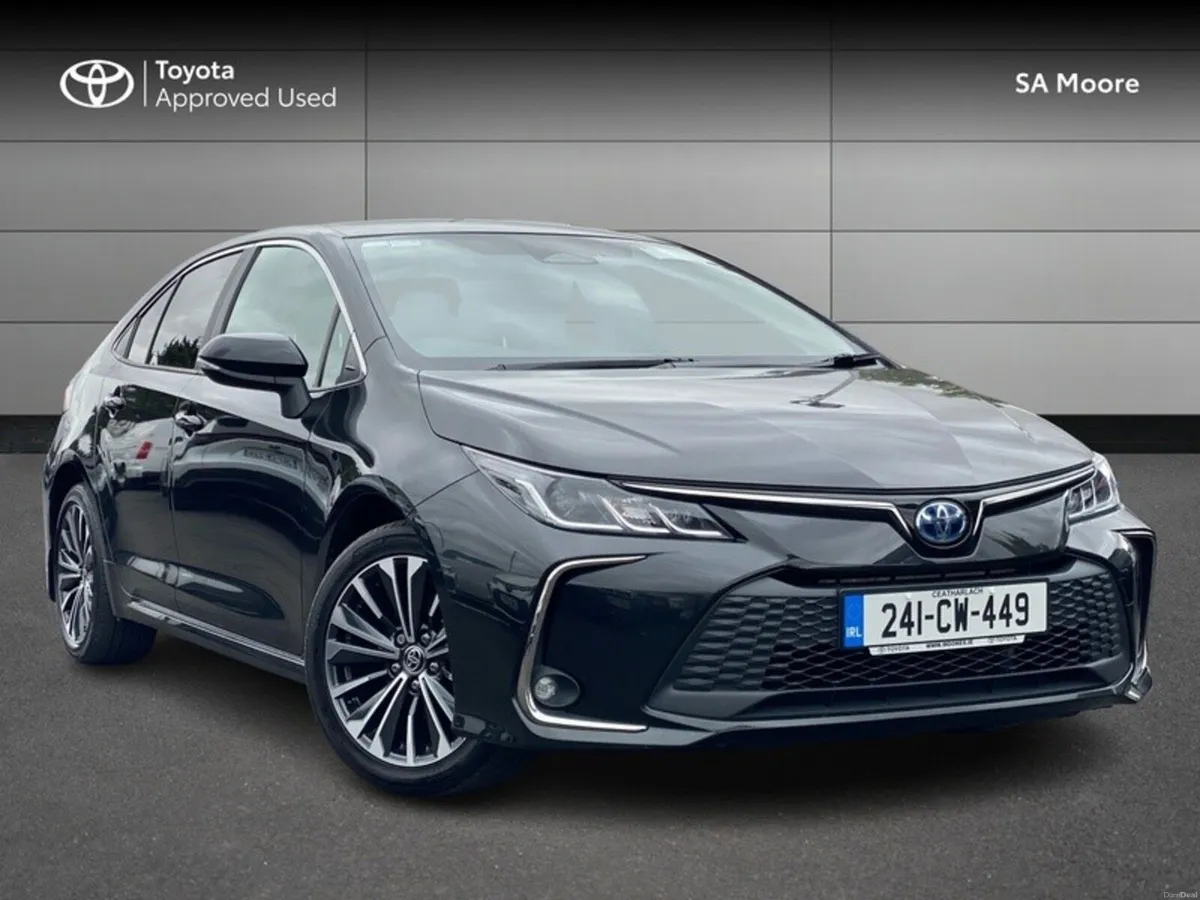Toyota Corolla HYBRID LUNA SPORT SALOON - Image 1