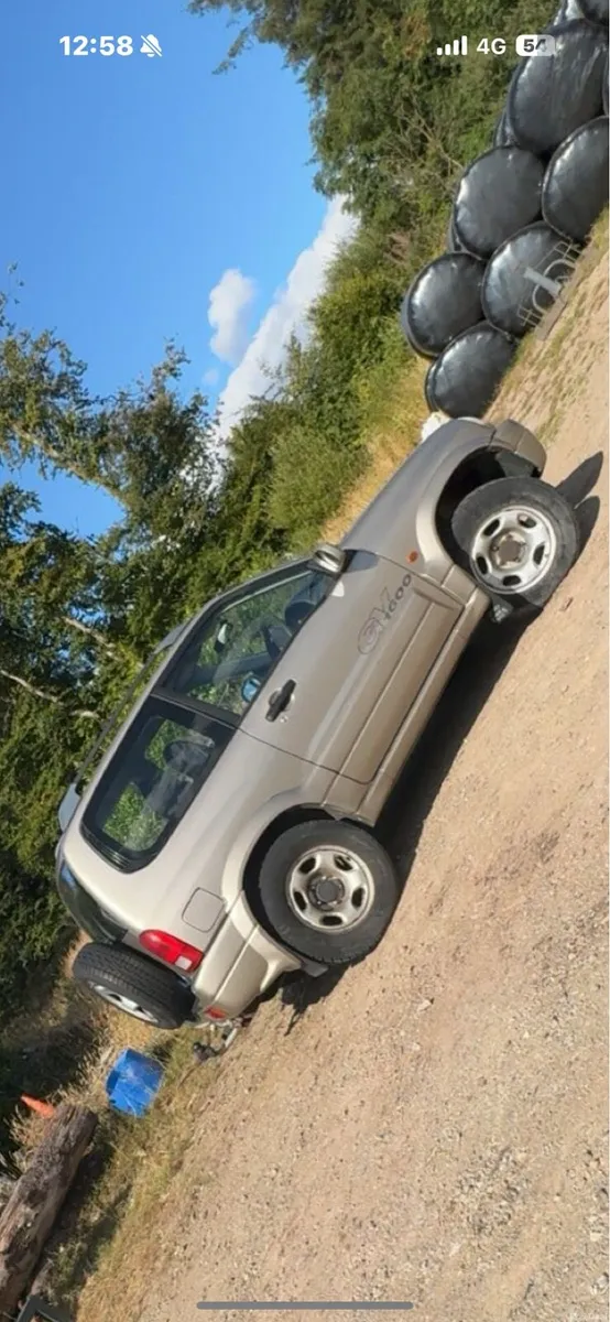 Suzuki grand Vitara gv1600 - Image 3