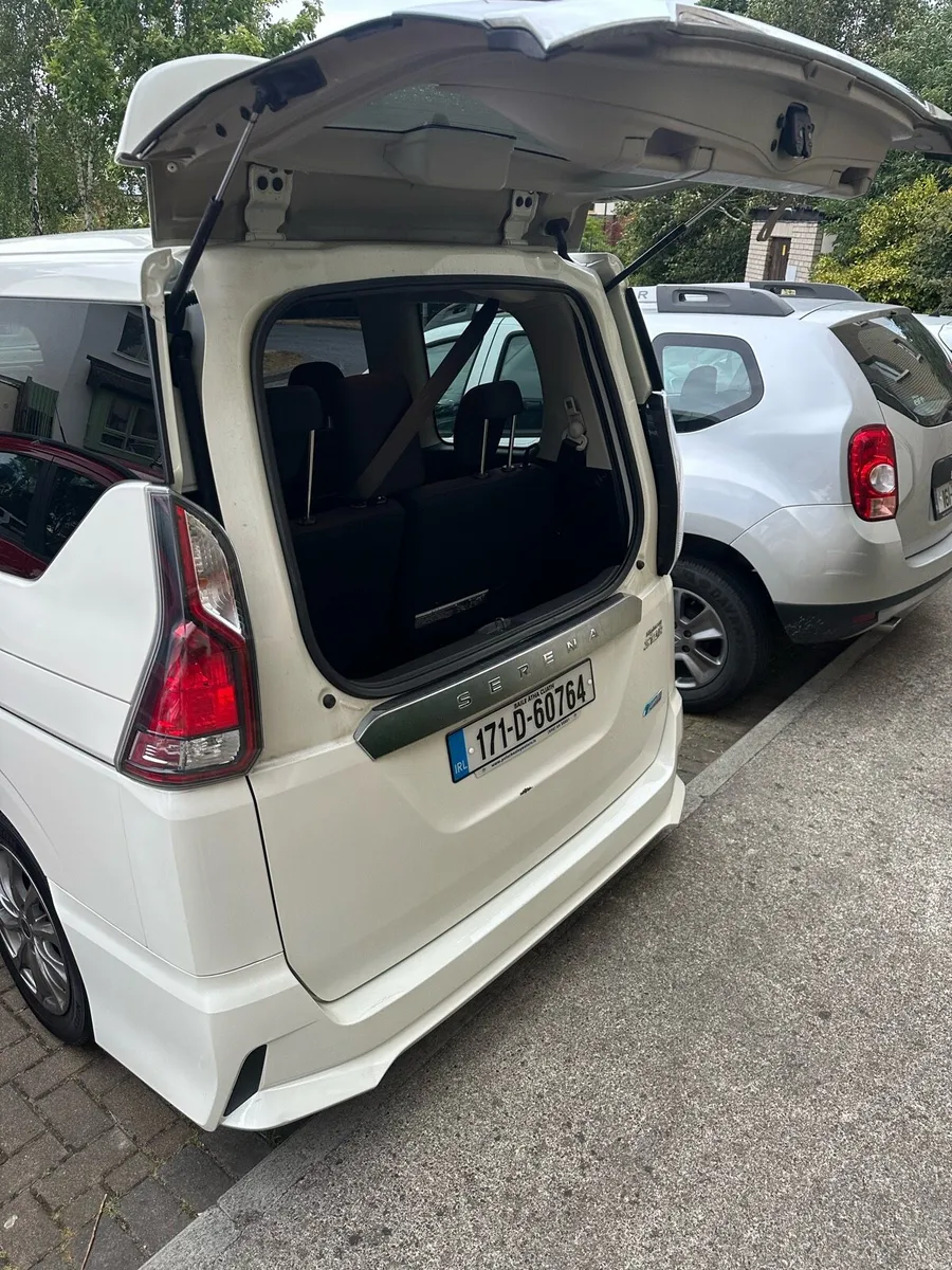 Nissan Serena Automat 2.0 hybrid low mileage - Image 6