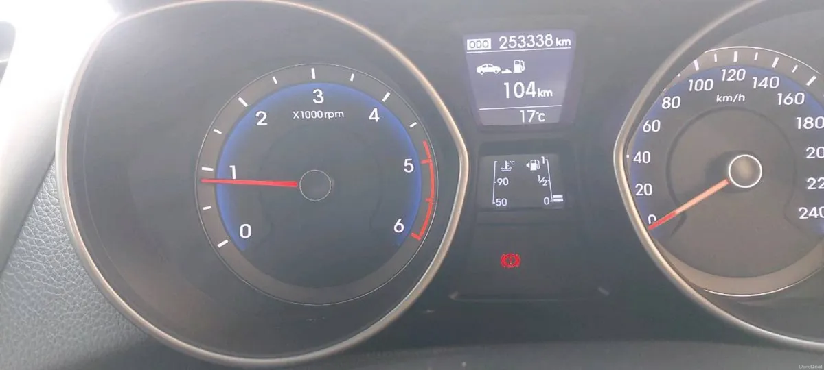 Hyundai I 30 2015 - Image 2