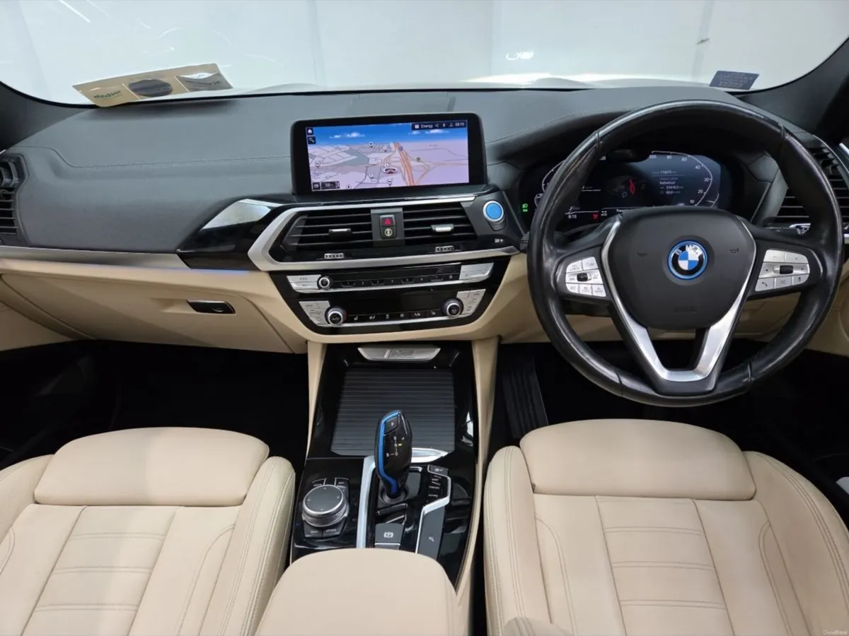 BMW iX3 80 kWh Premier Edition - Image 3