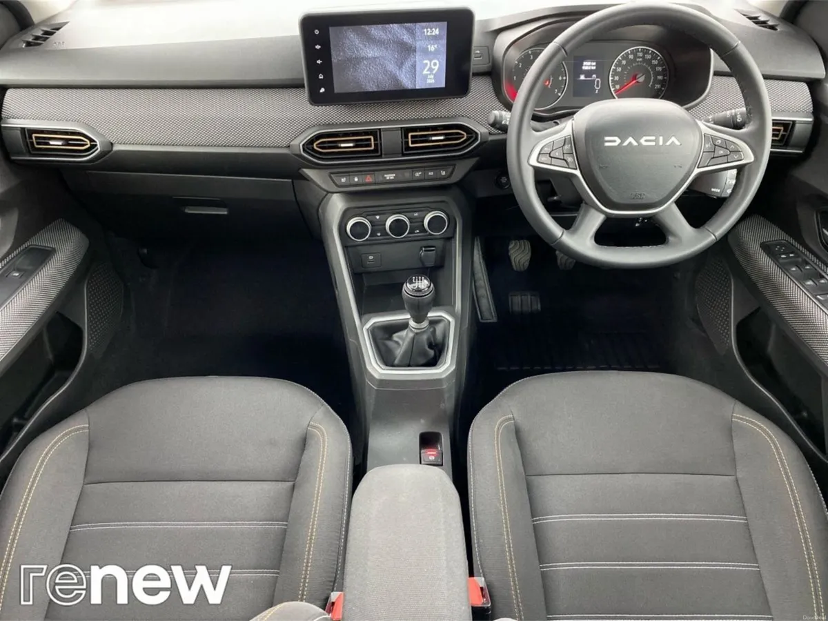 Dacia Sandero Stepway TCe 90 Journey - Image 2