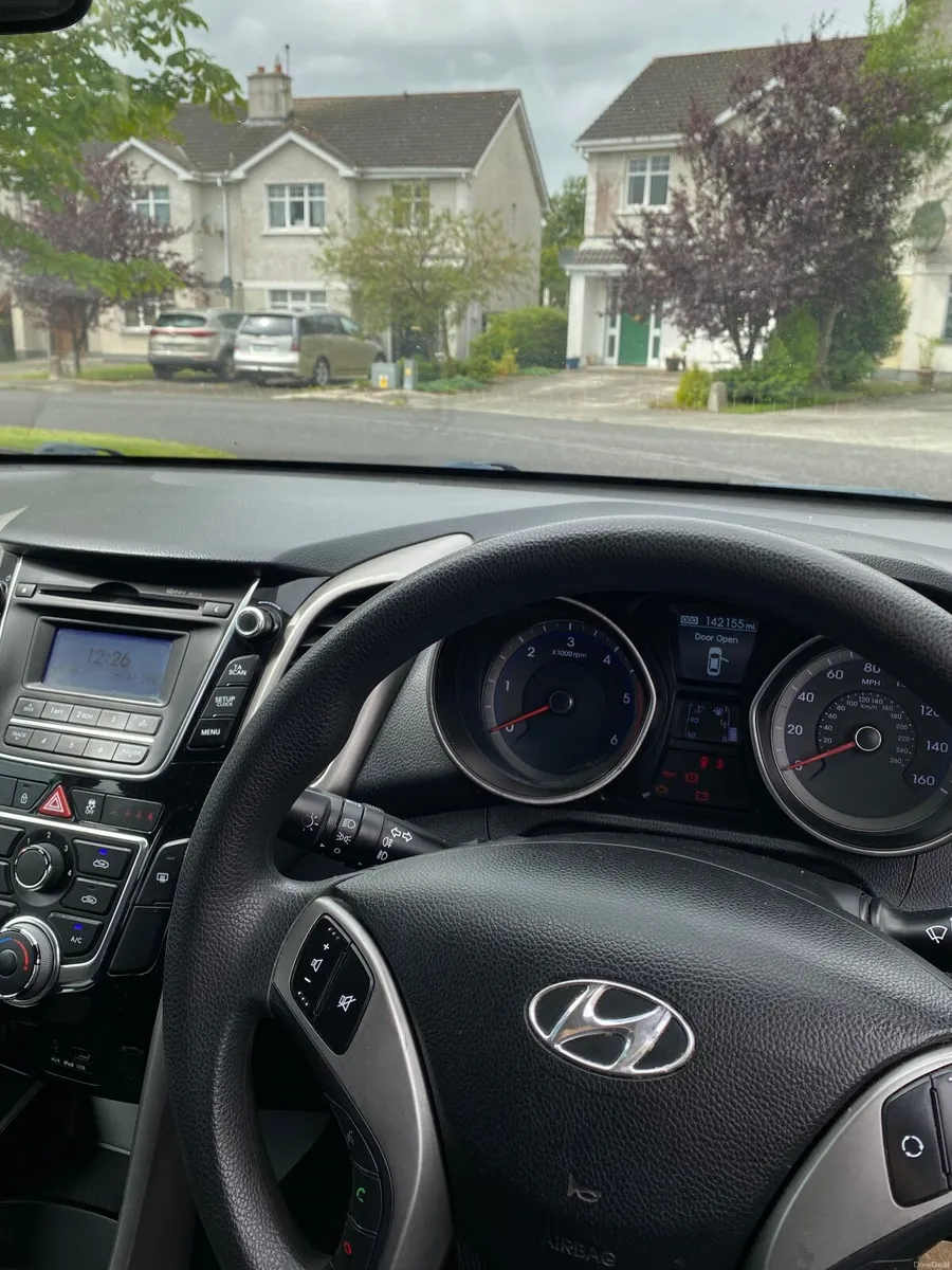 Hyundai i30 2015 - Image 2