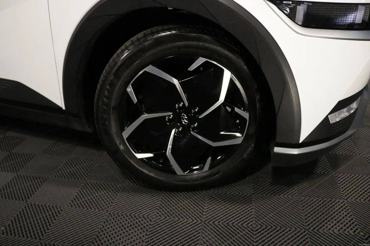 Hyundai IONIQ 5 Executive 58 kWh Ex Demo EV - Image 3