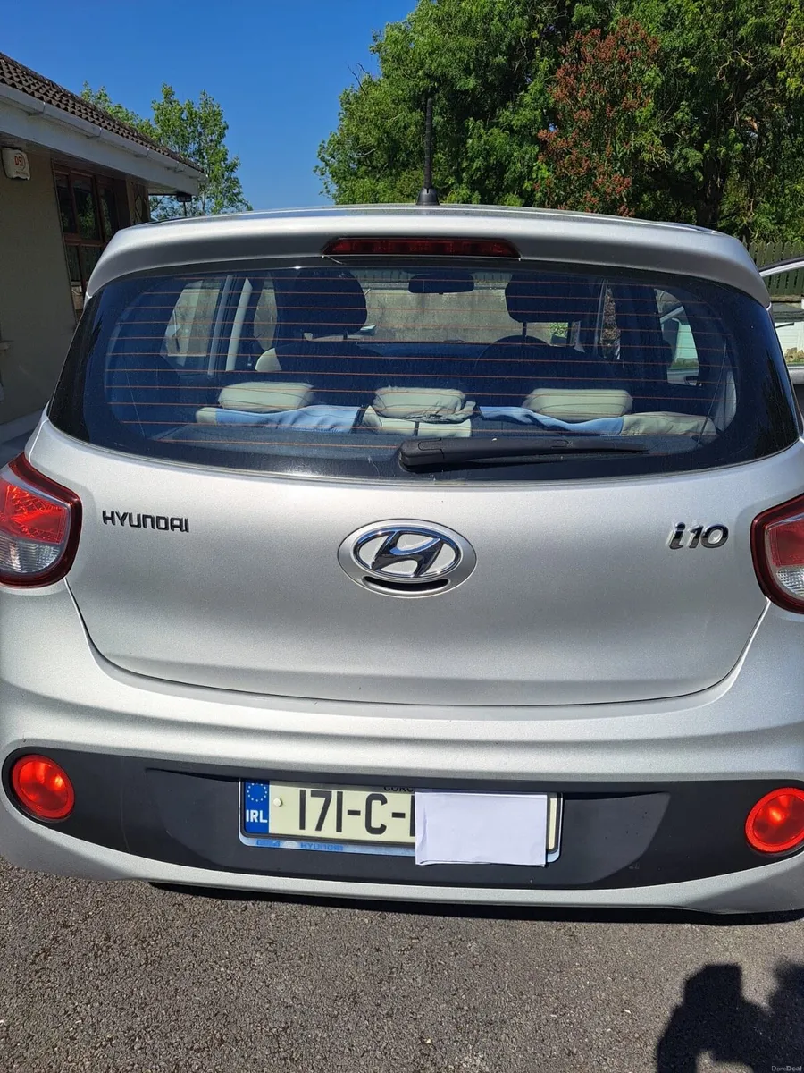 Car - Image 2